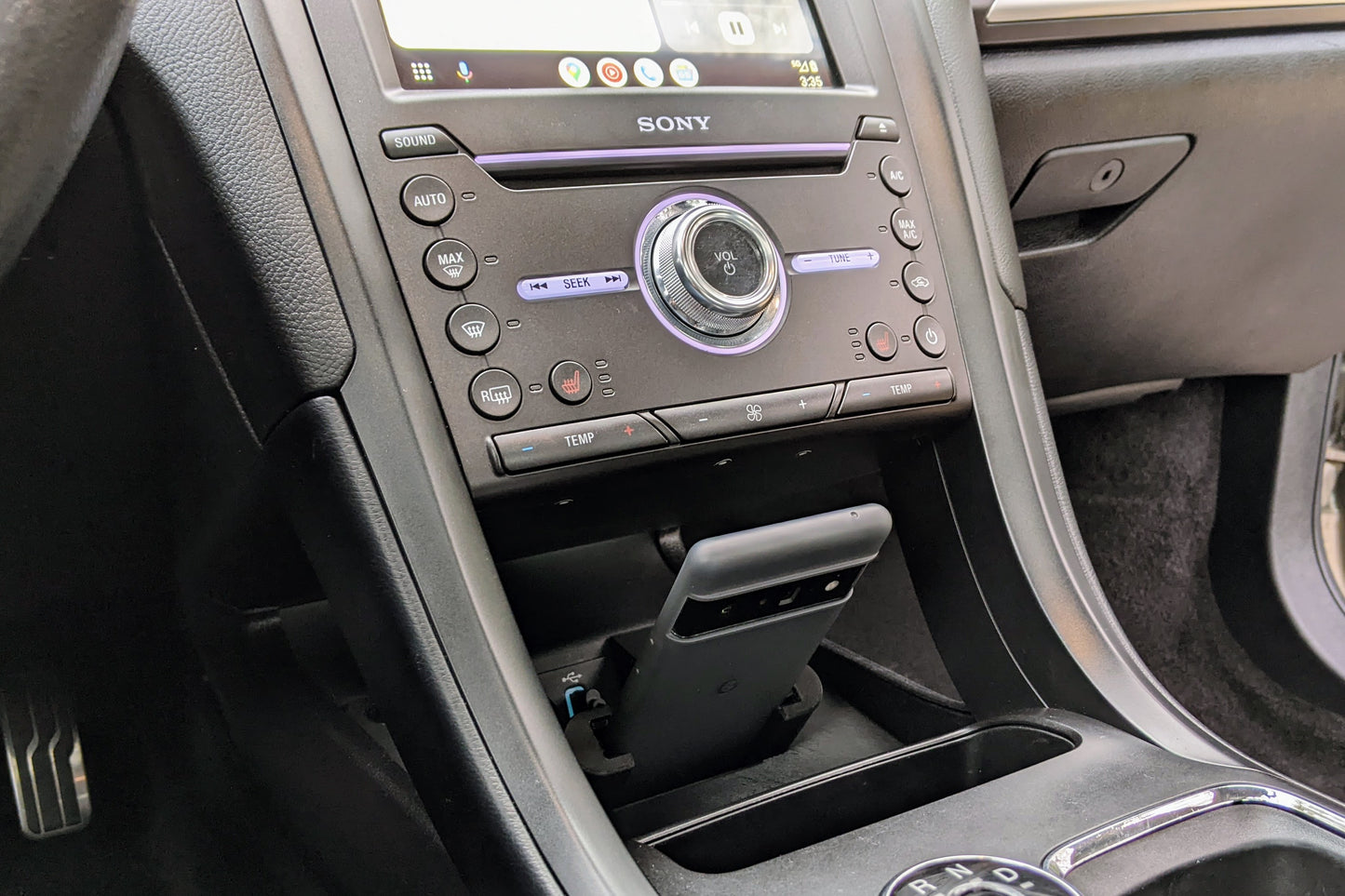 Ford Fusion (2017-2020) Dock/Phone Mount